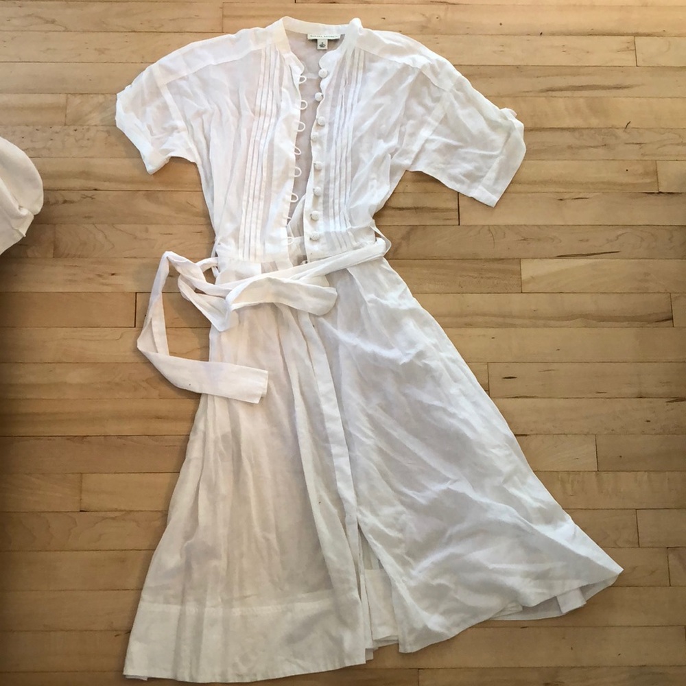 Delicate and feminine white cotton dress